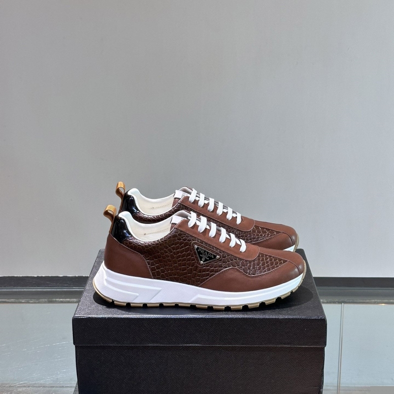 Pra*a casual shoes